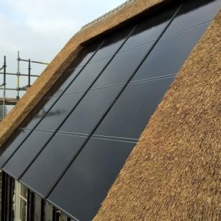 Detail Riet integratie - BIPV B35 Systeem - Rouwenhorst Mijn Energiefabriek